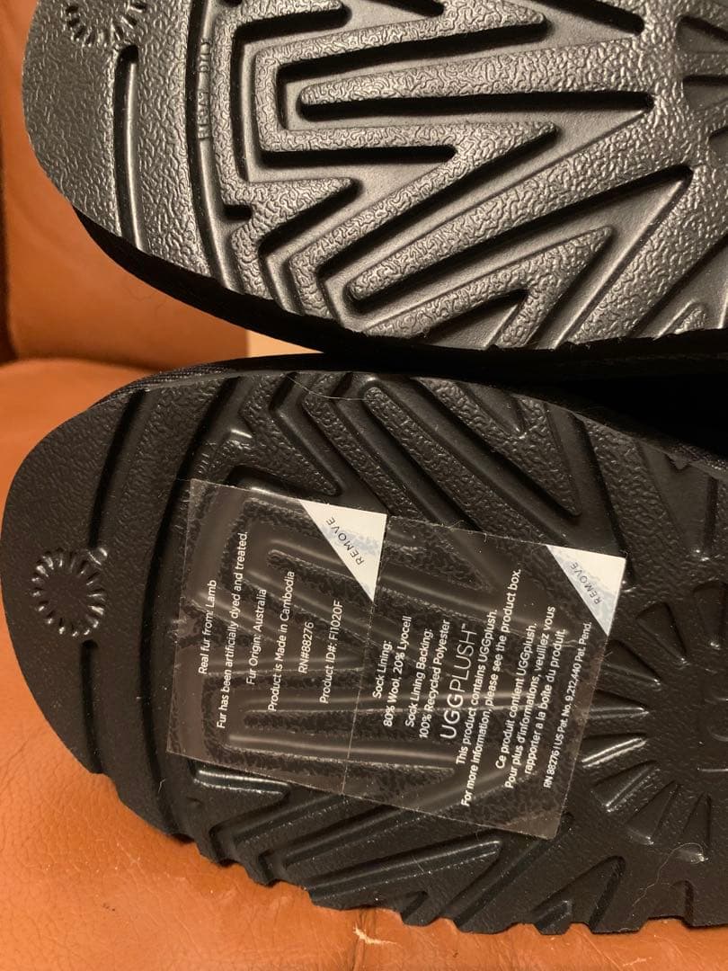 岡さん　UGG アグ　ブラック　黒 ブーツクラシック ウルトラ ミニ