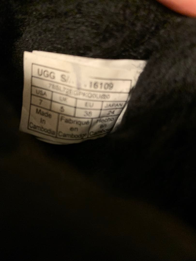 岡さん　UGG アグ　ブラック　黒 ブーツクラシック ウルトラ ミニ