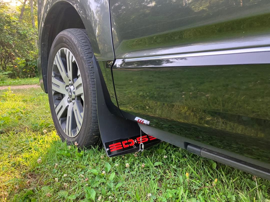 デリカD5 マッドフラップ黒（反射シート付）後期型専用 SUS304#400