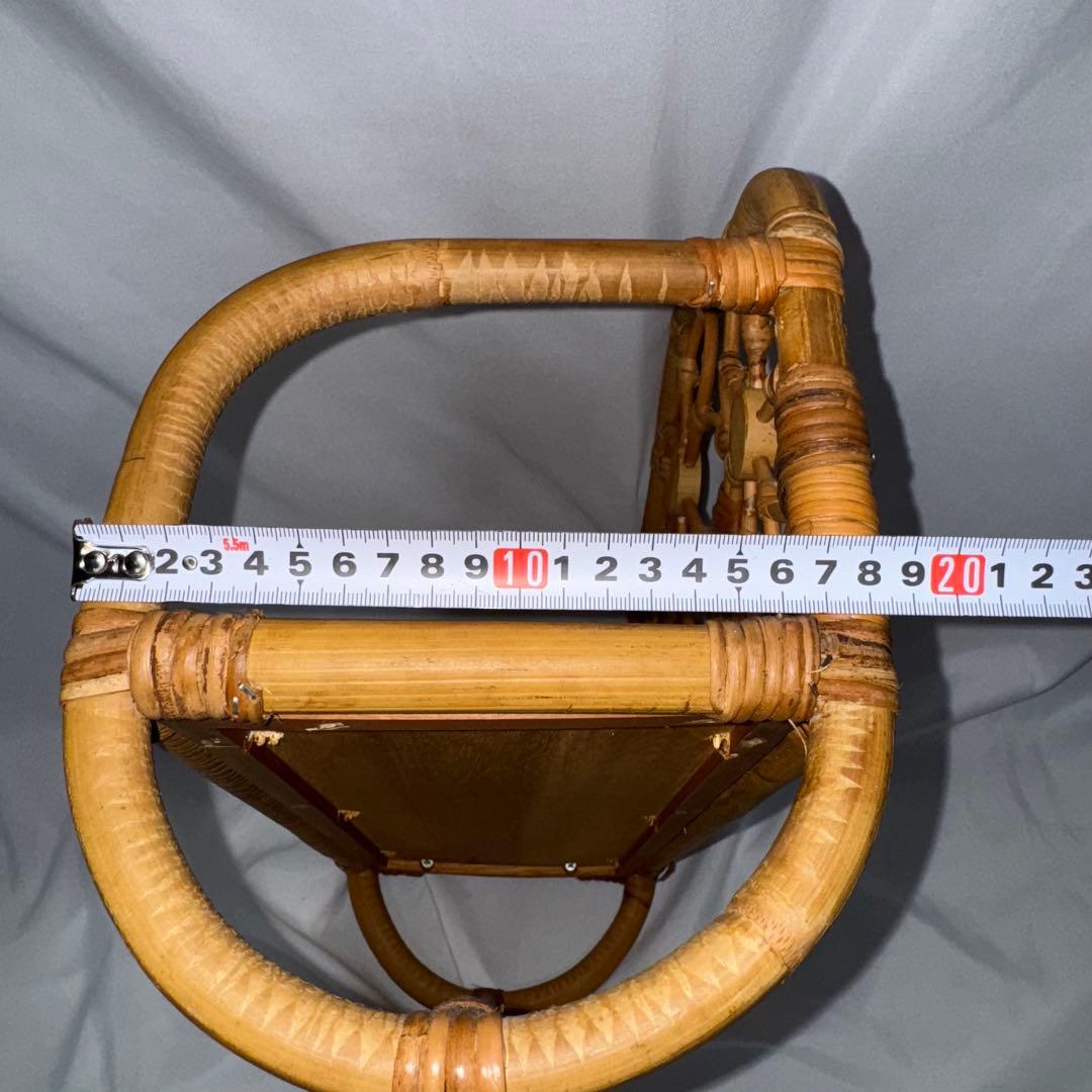 ラタン製　花モチーフ壁掛け木製ラック