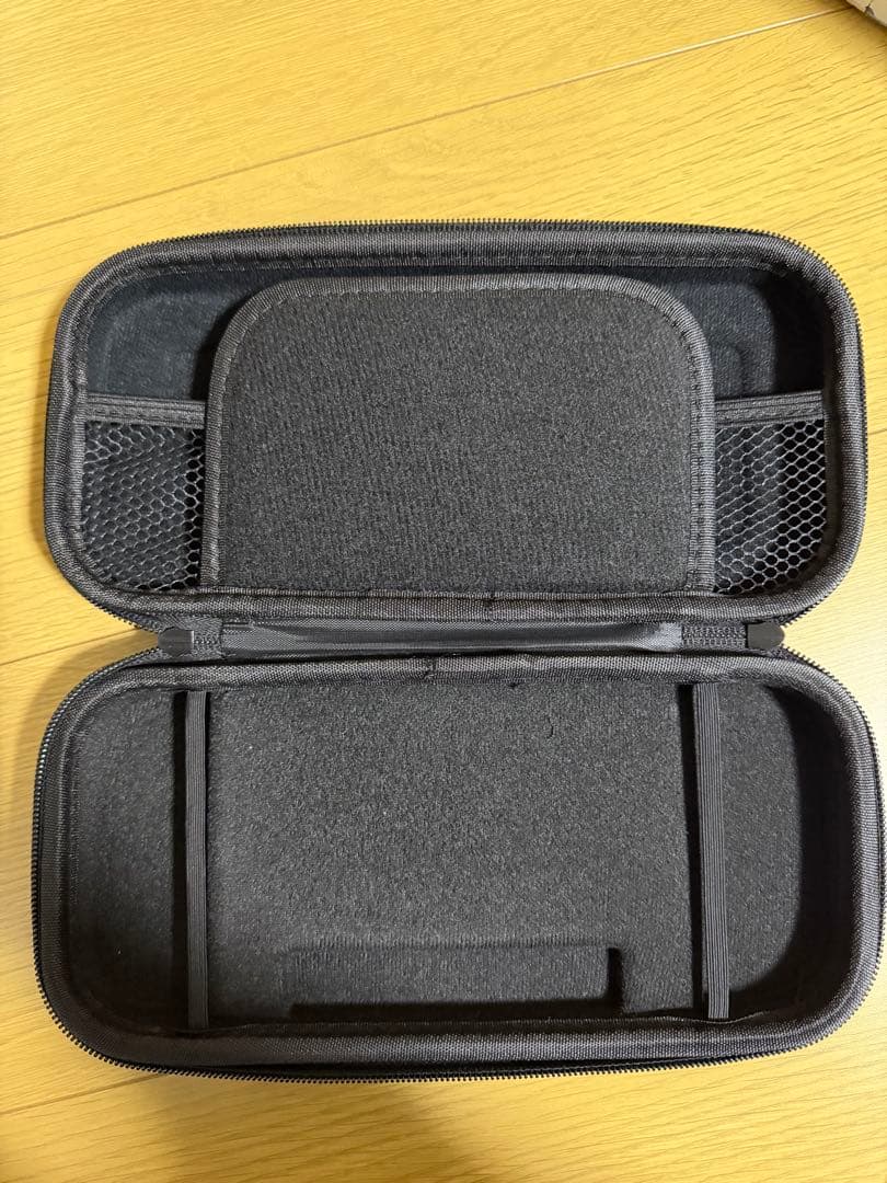 Nintendo Switch 本体 + ケース