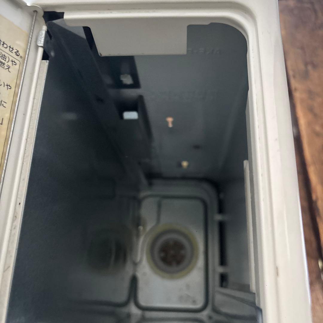 Aladdin AKF-P32AN(W) 石油ファンヒーター　2011年製