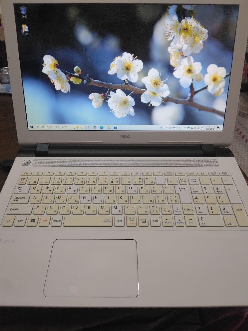 真っ白、MicrosoftOffice2021,一太郎他便利なアプリ入ってます