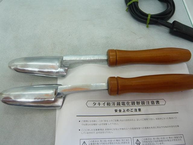 美品使用頻度大変少な目　タキイ和裁電化鏝　和裁コテ　和裁こて　タキイ製　鏝２本付