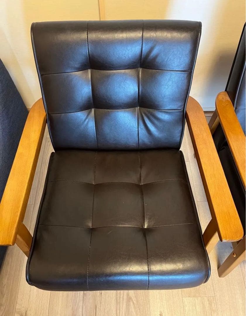 1人掛けソファ ブラウン 木肘 レトロモダン　A