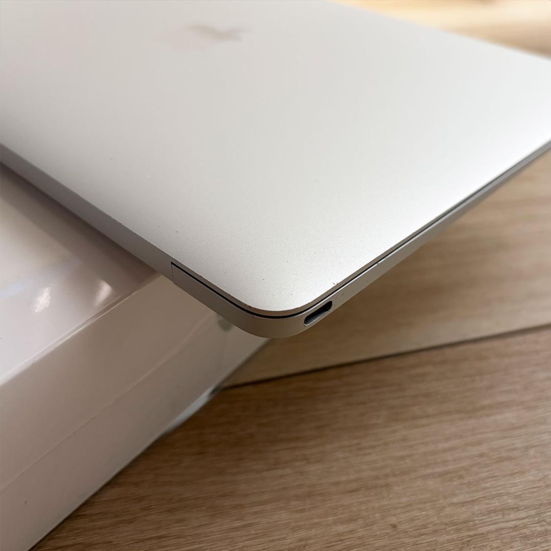 MacBook12 2017 8GB/256GB シルバー