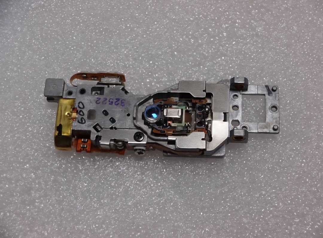 【稀少・新品未使用】SONY ソニー MDデッキ用 光ピックアップ 光学レンズ1