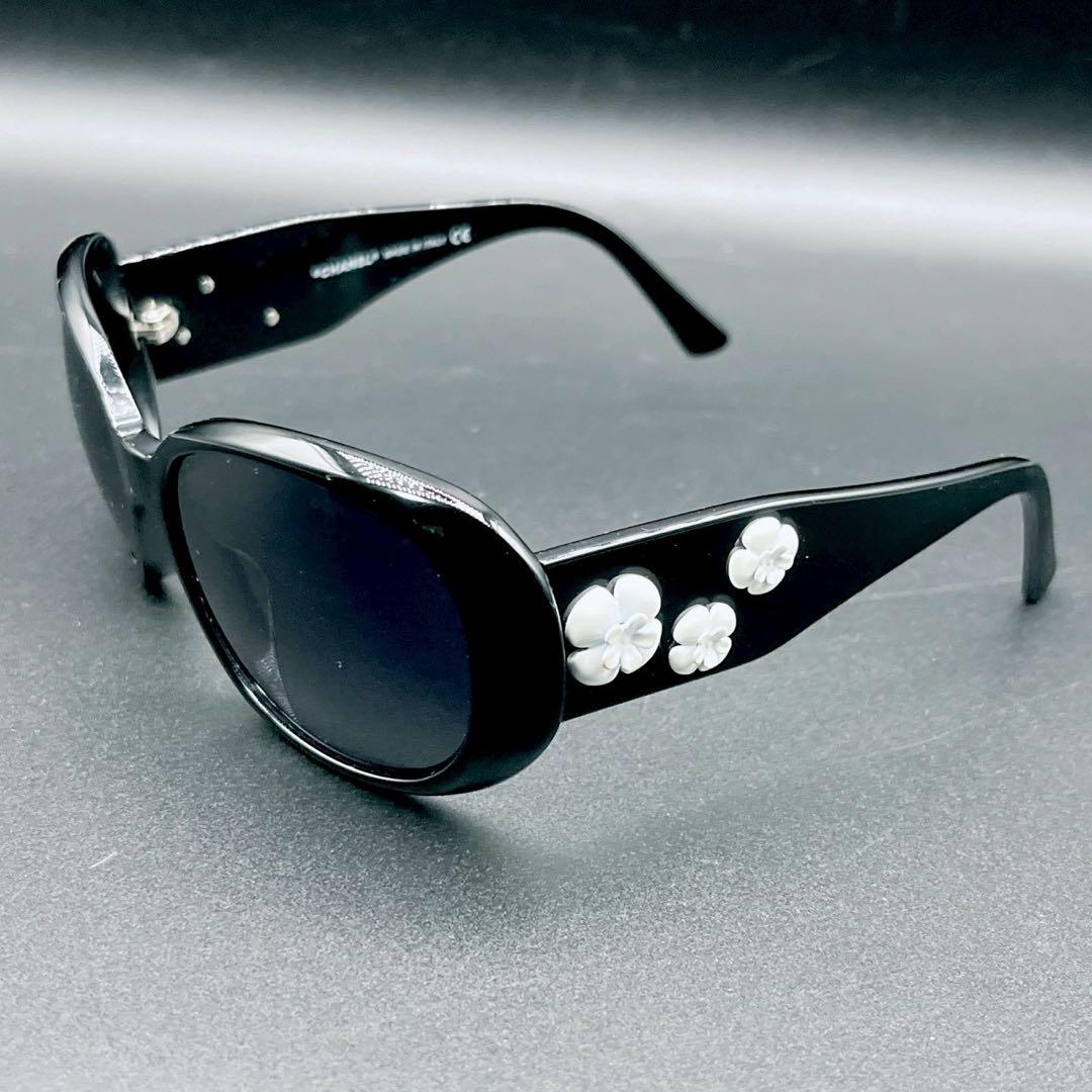 小物 CHANEL sunglasses Camellia White y2k