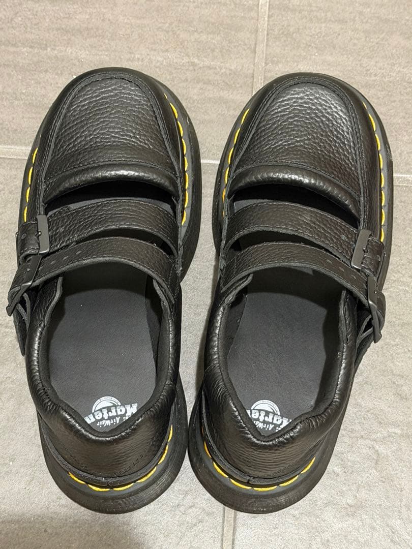 ドクターマーチン　BUZZ メリージェーン　UK5