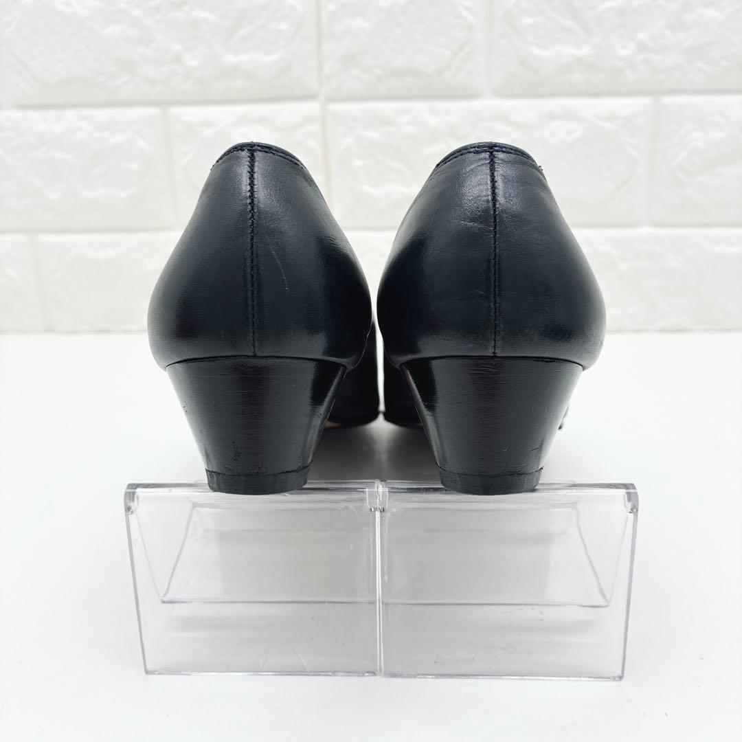 フェラガモ ゴールド金具 ヴァラ リボン パンプス ネイビー 6.5B レザー