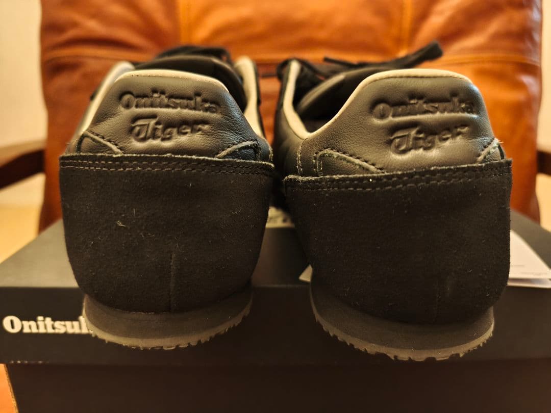 新品同様　Onitsuka Tiger SERRANO CL ブラック/27.0