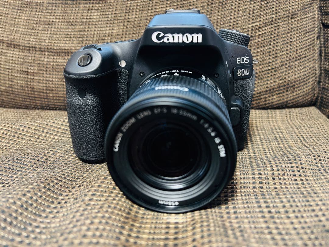 Canon EOS 80D EF-S18〜55mm1:4−5.6 IS STM①