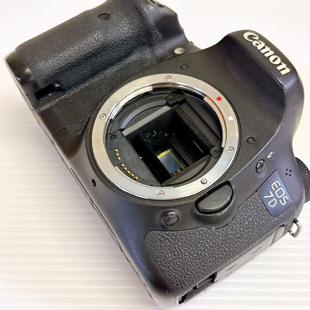 Canon EOS 7D レンズキット　EF-S 18-55mm