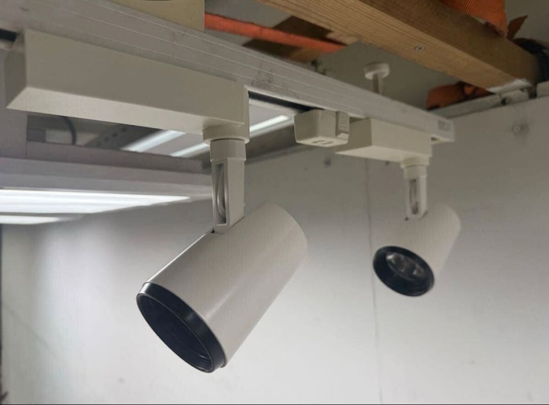 TG197☆使用僅か☆スポットライト☆ダクトレール☆LED☆22年☆10個セット