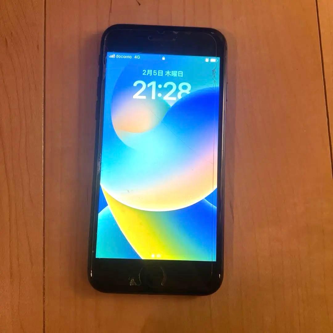 iPhone8 本体　64gb simフリー