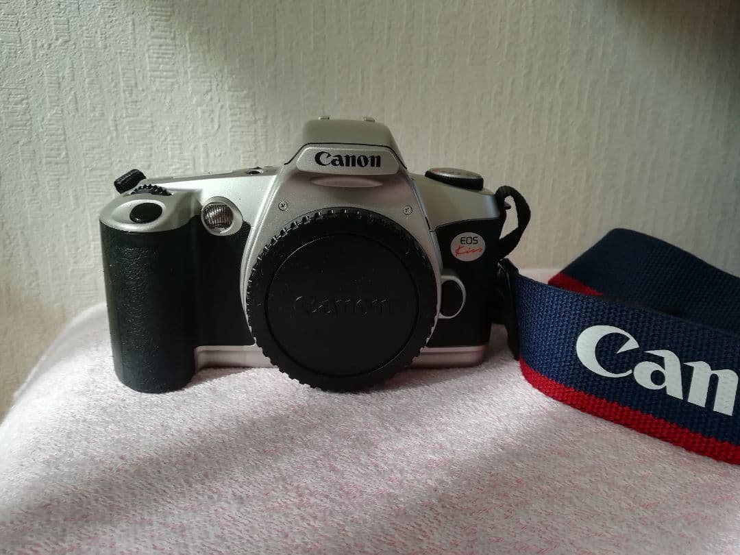 キャノンイオスキス　Wズームレンズ付き。