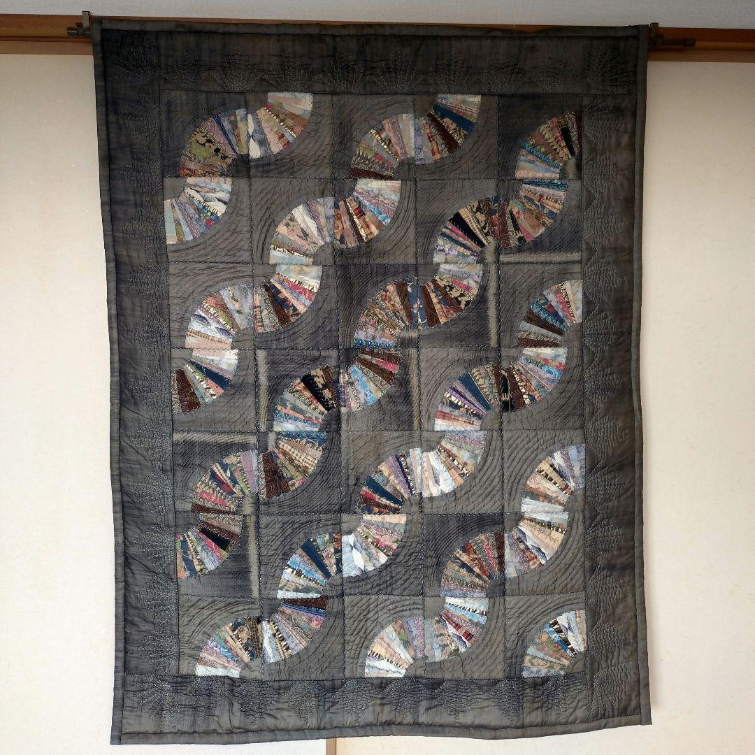 パッチワークキルト タペストリー〈扇〉