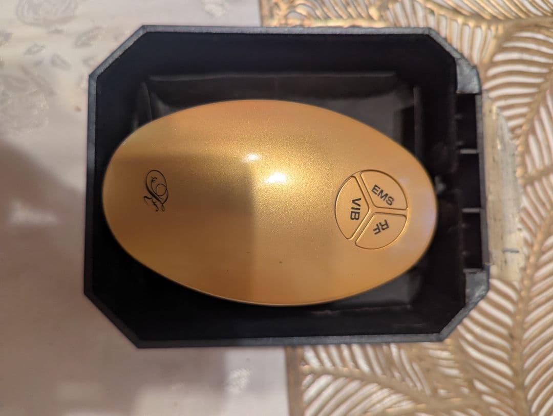 Miracle QUEEN 美顔器 ゴールド　高揚社