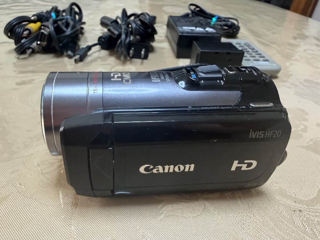 Canon iVIS HF20 ビデオカメラ