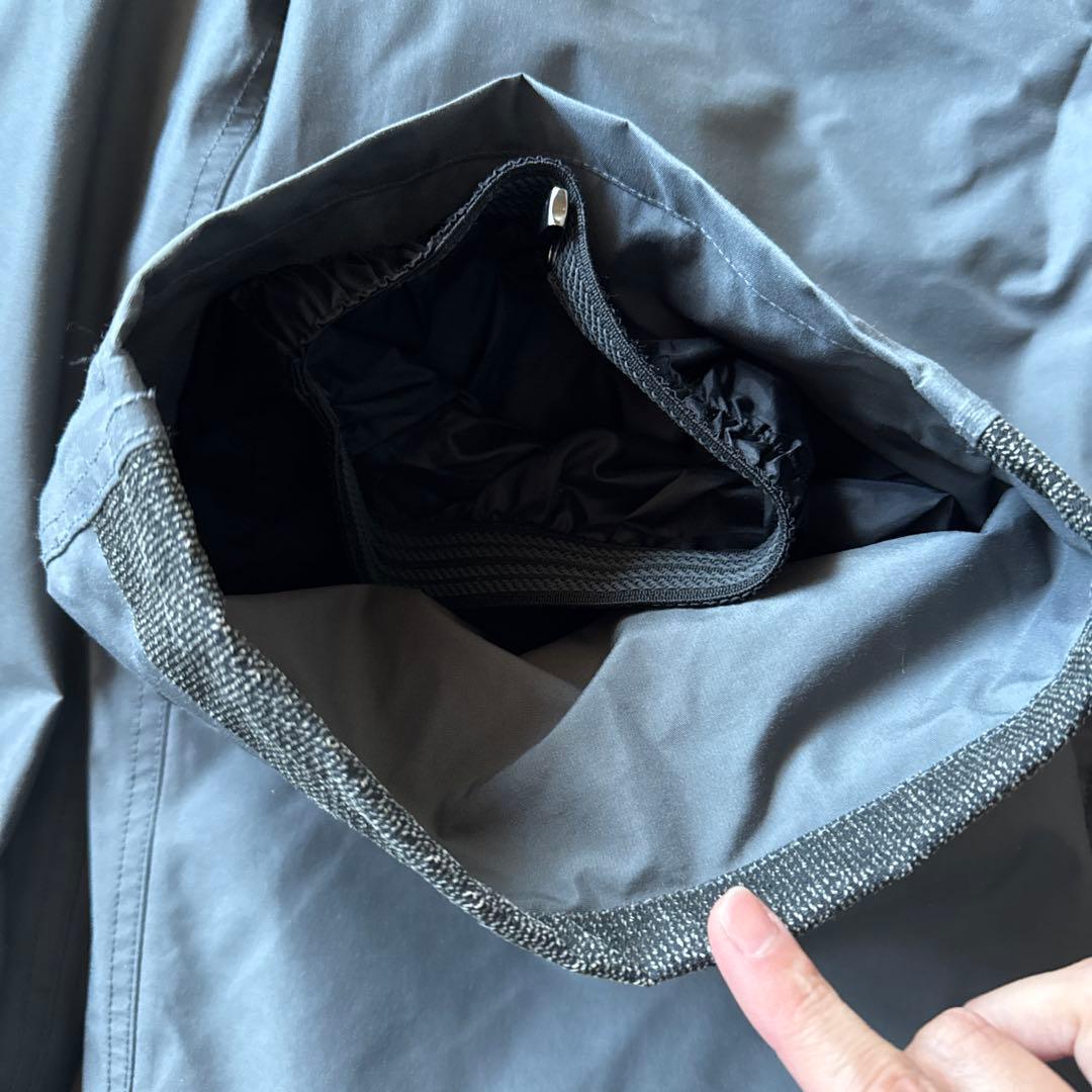 Green clothing スノボウェア