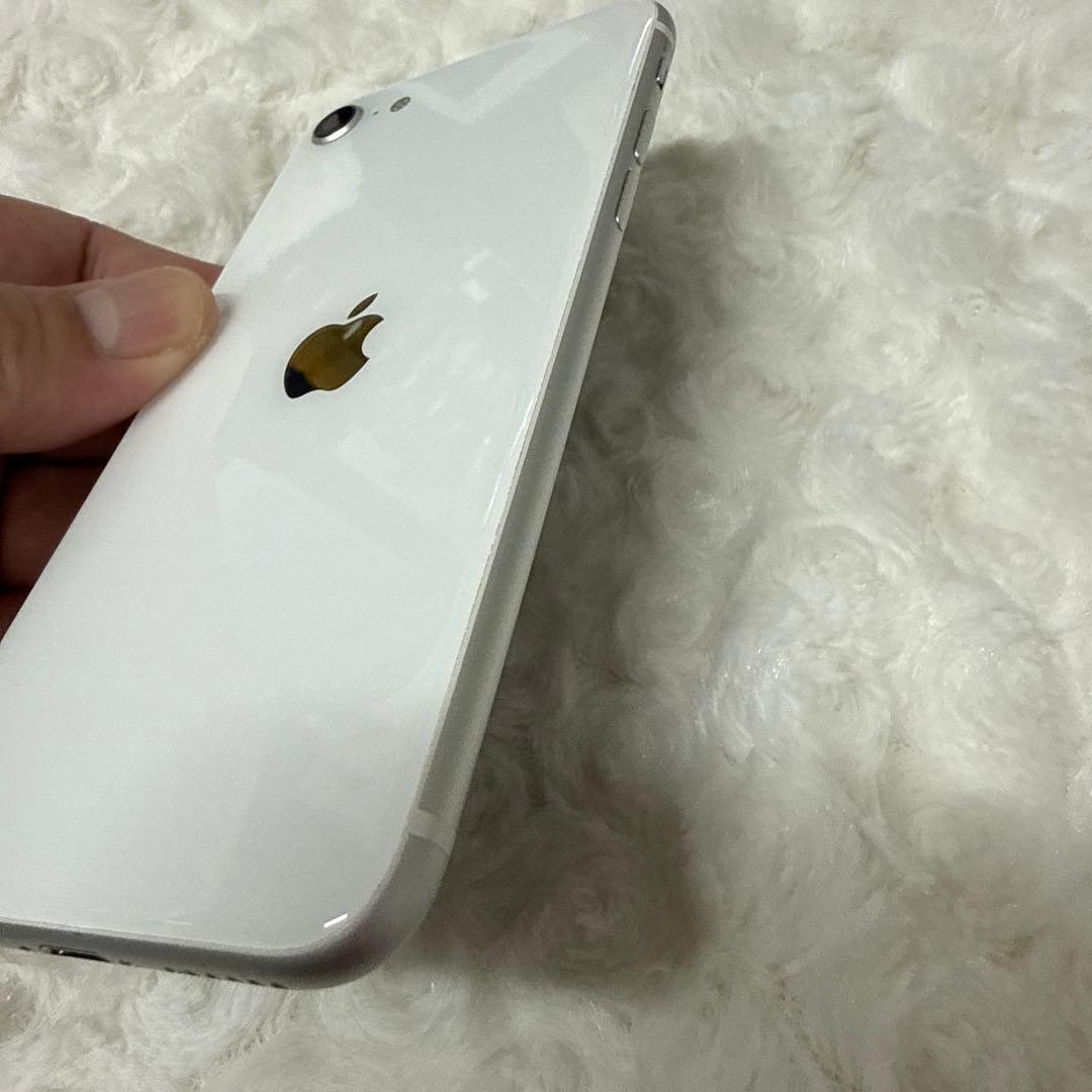 iPhone SE 第2世代　128GB ホワイト
