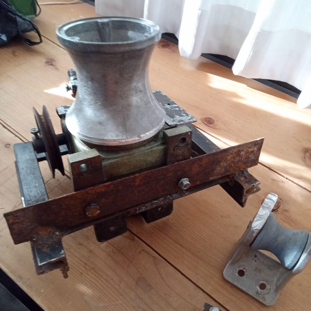 ウィンチ用キャプスタンと減速機ウィンチベッド付のセット