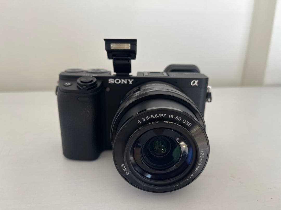 美品 SONY α6400 デジタルカメラ 本体とレンズセット