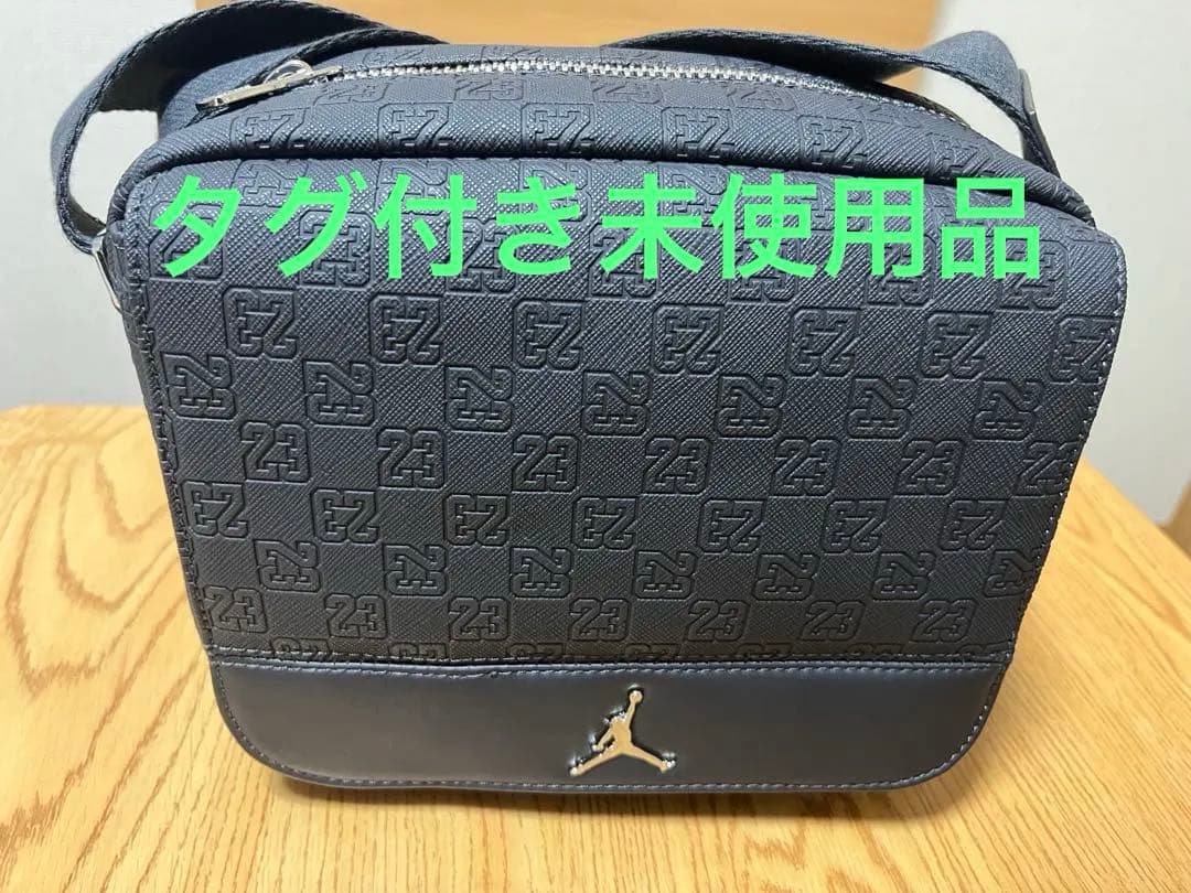 【新品未使用】ジョーダン　モノグラムメッセンジャーバッグ　MA9085-G0T