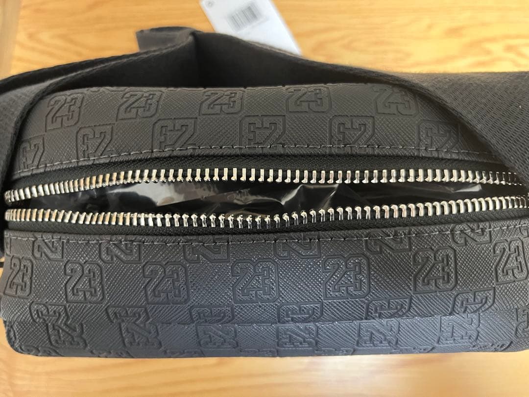 【新品未使用】ジョーダン　モノグラムメッセンジャーバッグ　MA9085-G0T