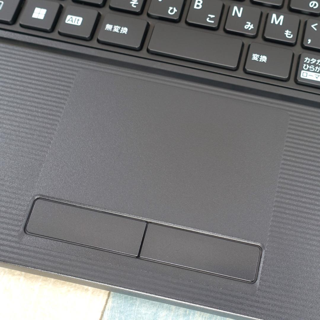 未使用に近いバリ速の２０２３年製✨１２世代ｉ５に超高速ＳＳＤ＆大容量１６Ｇメモリ