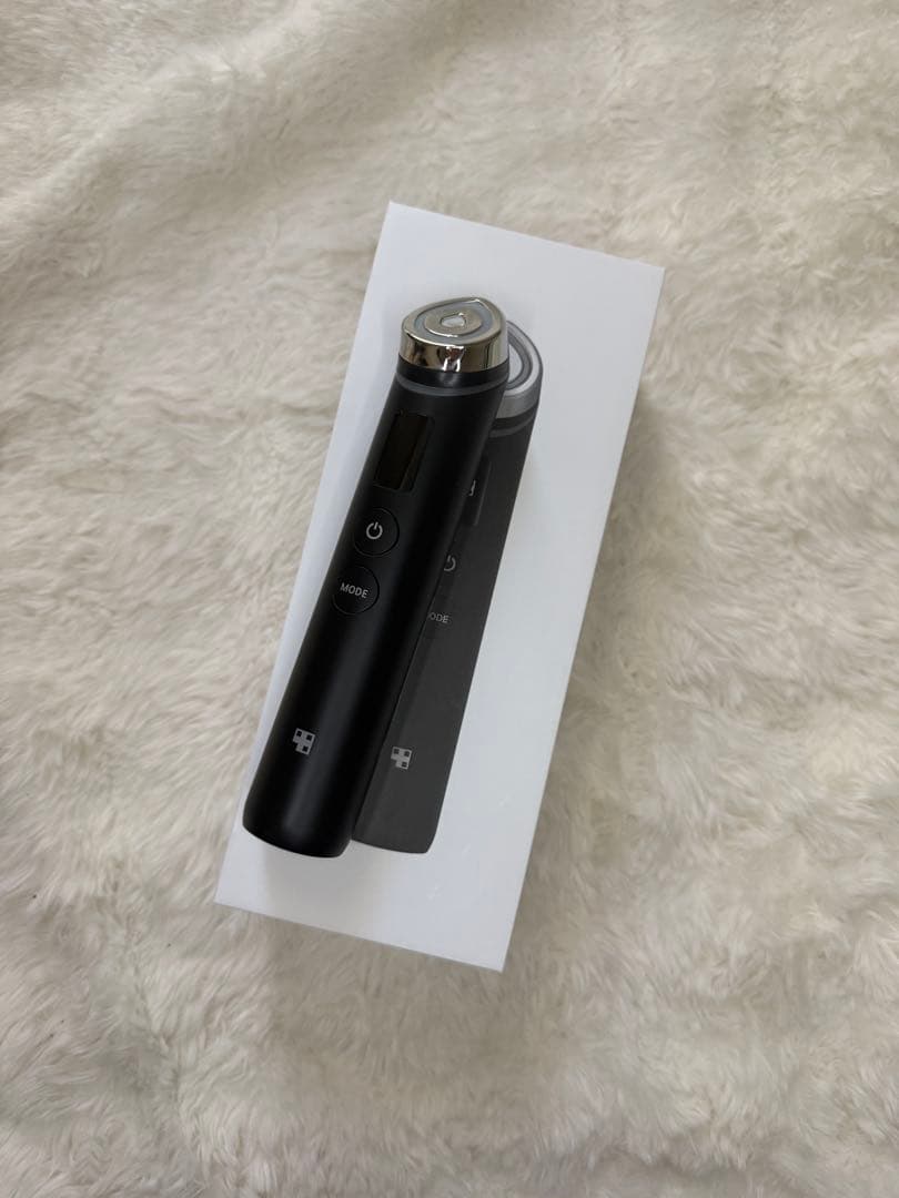 medicube AGE-R Booster 美顔器 ブラック