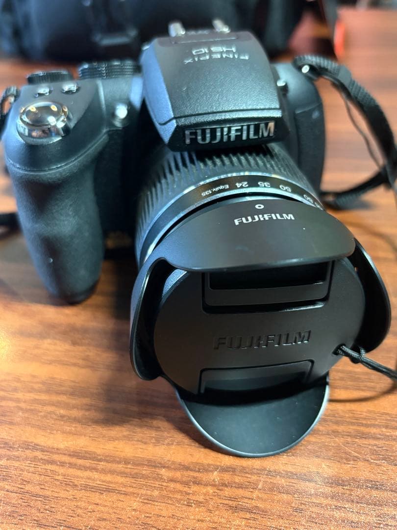 オマケ付　Fujifilm FinePix HS10デジタル一眼レフ 動作確認品