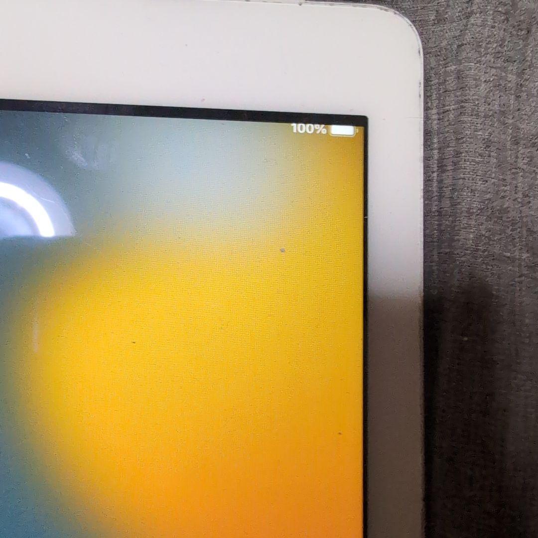 【中古】AppleiPad(A1567)［シルバー］9.7インチ［128GB］
