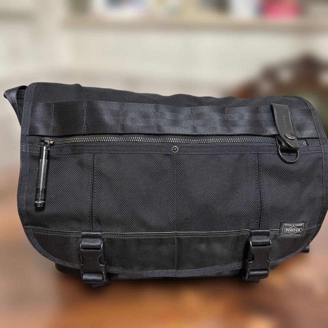 PORTER ヒート　メッセンジャーバッグ　ライト付き　大容量