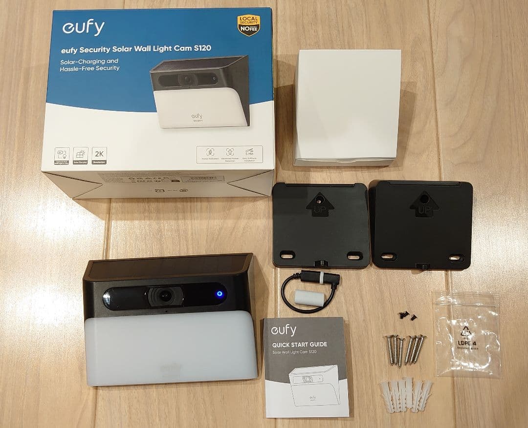アンカー　ソーラー防犯カメラ　eufy Security Solar S120