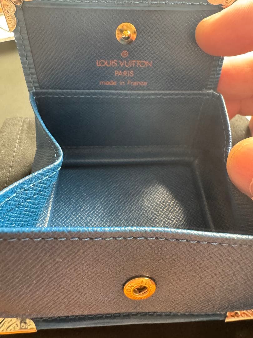 【美品】Louis Vuitton エピレザー　ケース