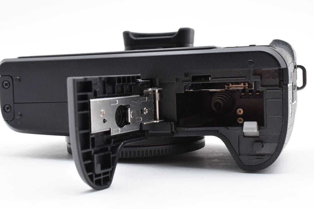 【極美品】 CANON EOS KISS M 15-45mm IS STM