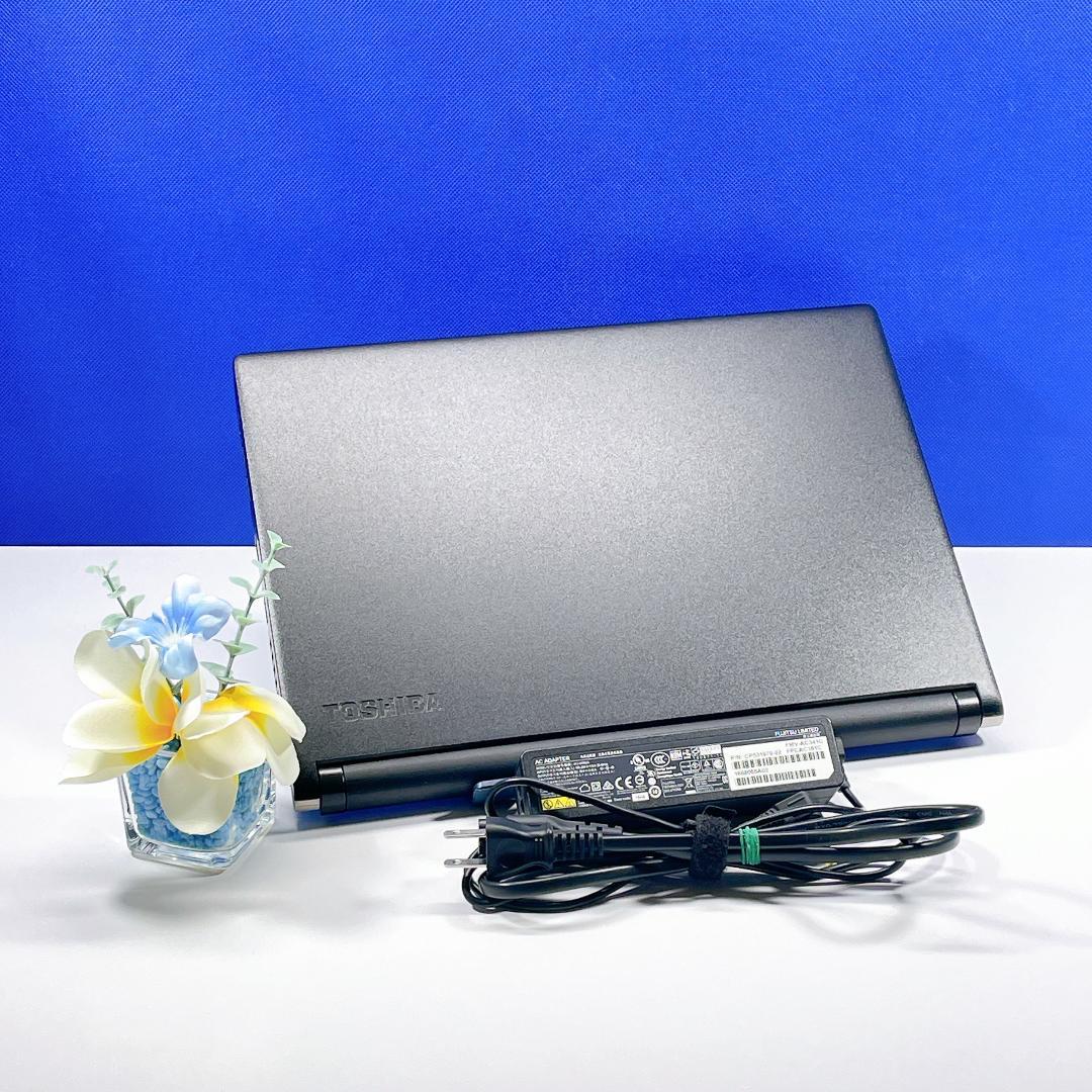 即利用OK！Windows11✨快適SSD✨東芝カメラ付小型ノートパソコン軽量