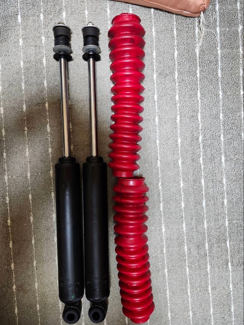 ジムニーJA11で使用していた、プロコンプロングショック9000X