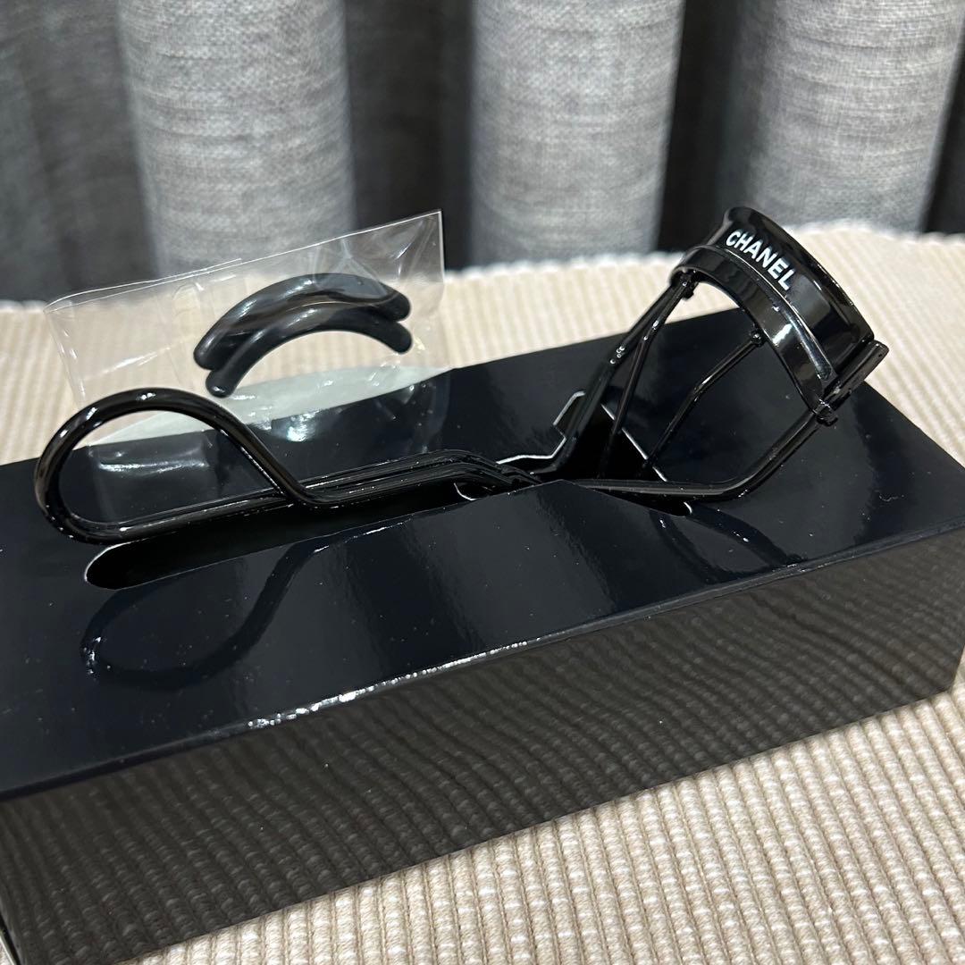 新品　CHANELシャネル　ルクルブシル　ビューラー　ブラック