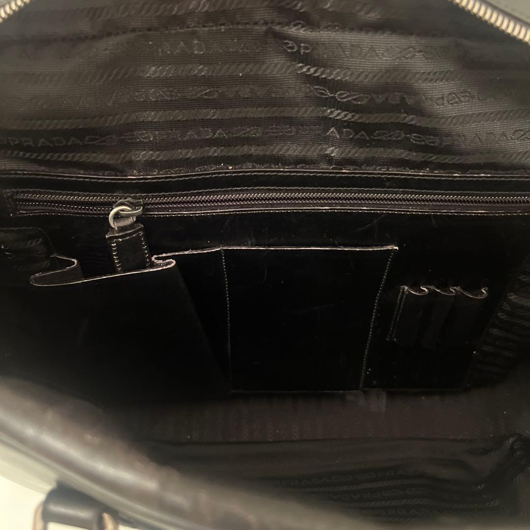 PRADA サフィアーノレザー　ブリーフケース　三角プレート