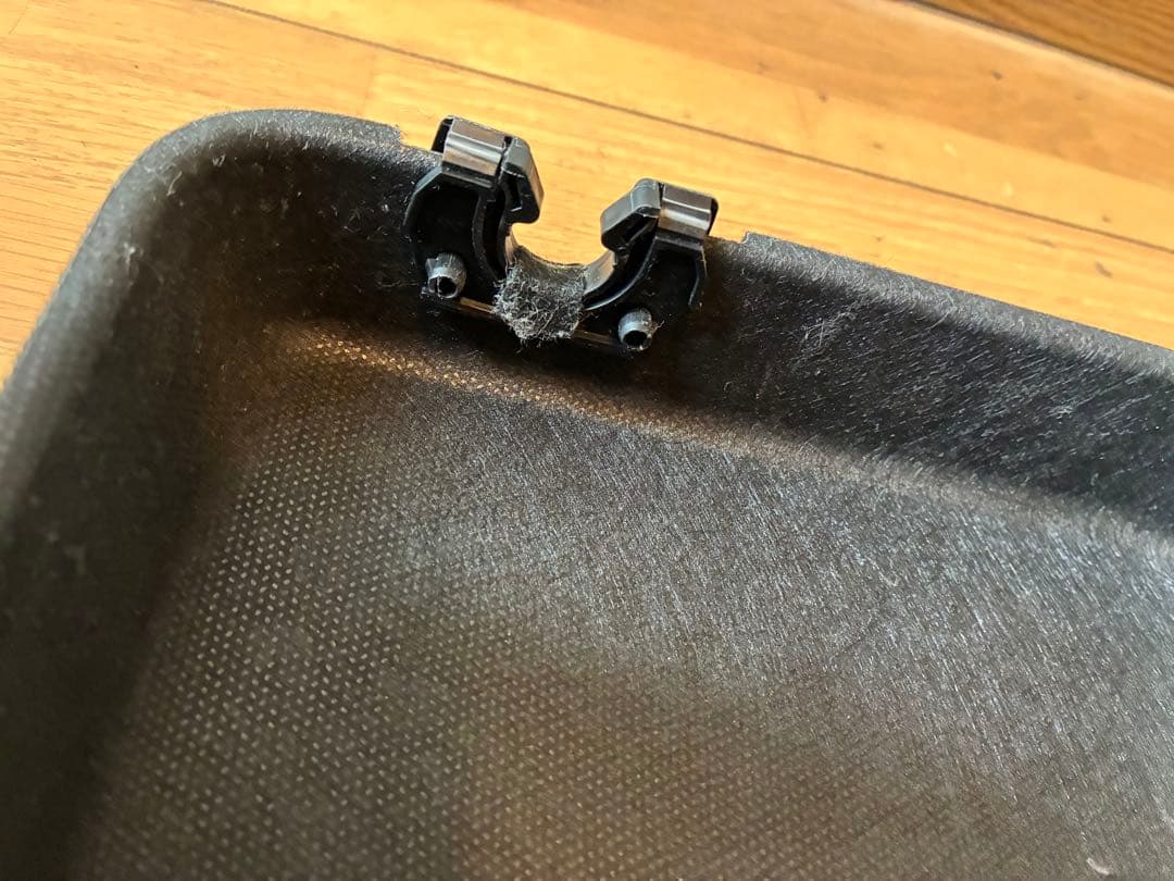 日産ノート　ラゲッジボード　トノカバー