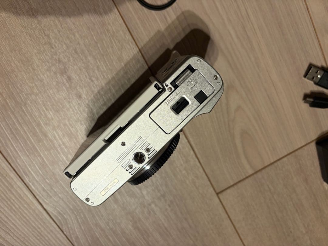 オリンパス PEN E-P7 14-42mm EZレンズキット ホワイト(1台)