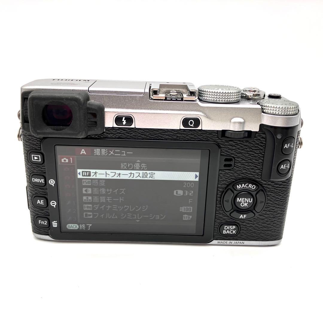 FUJIFILM X-E2 シルバー　ボディ