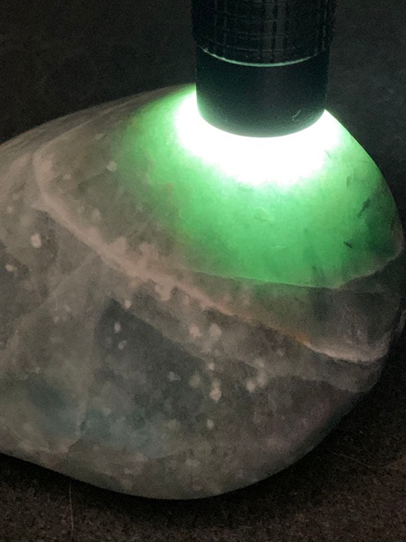 糸魚川ひすい極上の海石　翡翠　原石　翡翠　鉱物標本　コン沢　水石　根付　青翡翠