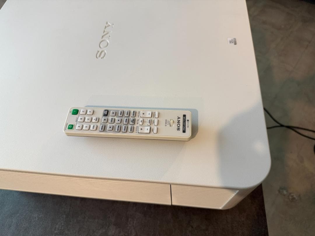 SONY VPL-FHZ91L 現行品美品9000ルーメン 短焦点ズームレンズ付