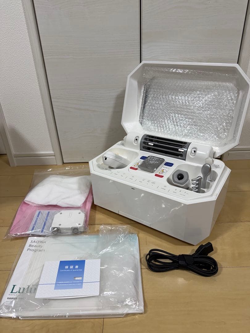 【美品】Saqina Lulucie サキナ ルルシェ LEDライト付 美顔器