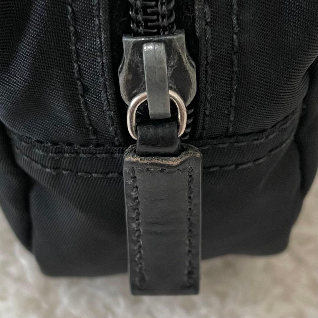 PRADA ブラック ナイロンポーチ