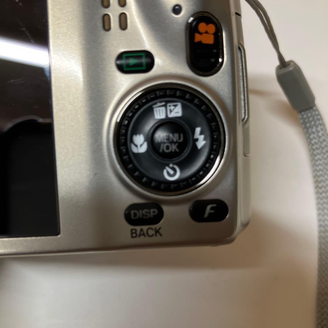 E41 【ジャンク】 FUJIFILM FinePix F770EXR デジカメ