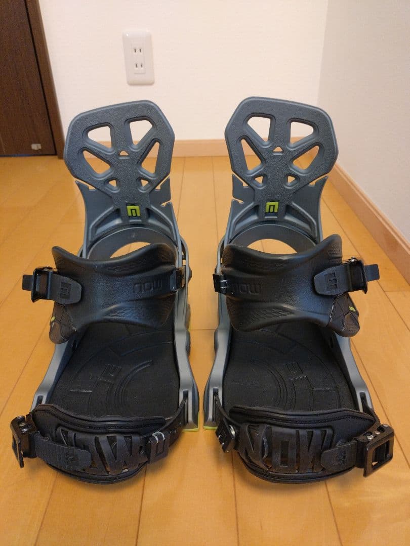 【訳あり】 スノーボード ビンディング NOW/ナウ BRIGADE Mサイズ